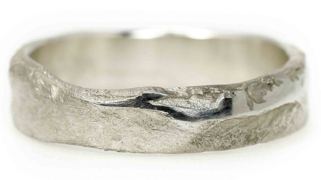 organic wedding band Earth Canyon silver - Saagæ wedding rings & engagement rings by Liesbeth Busman