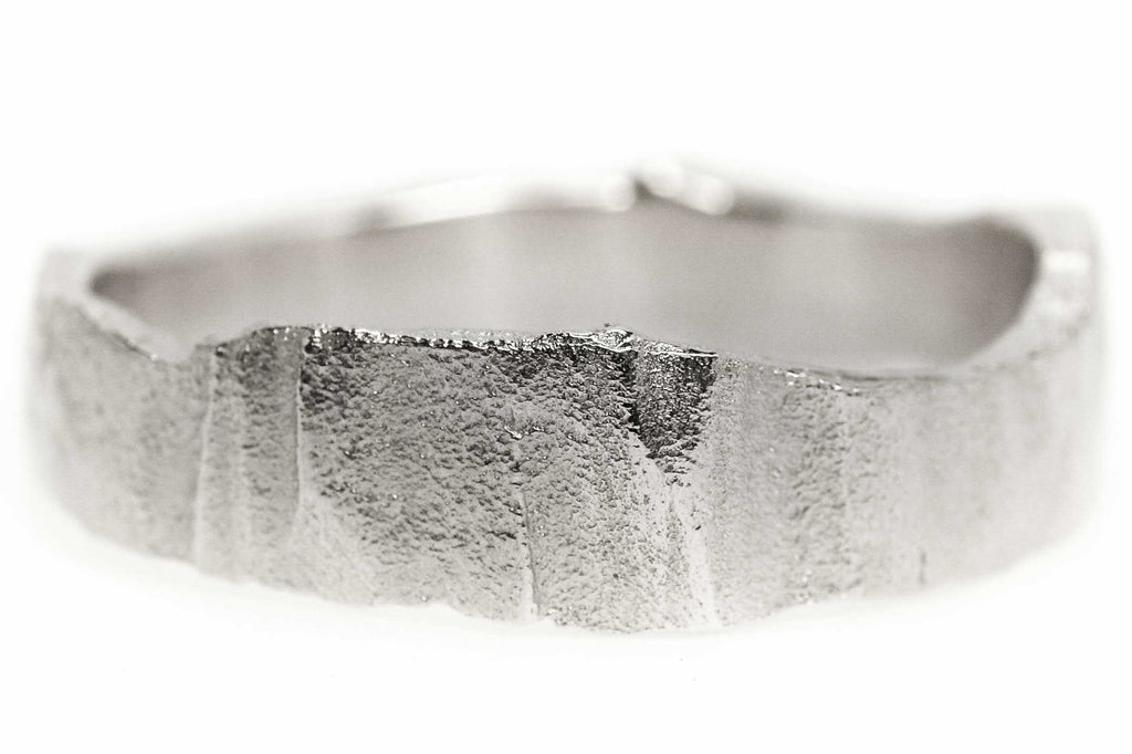 natural wedding silver Aurora ring - Saagæ wedding rings & engagement rings by Liesbeth Busman
